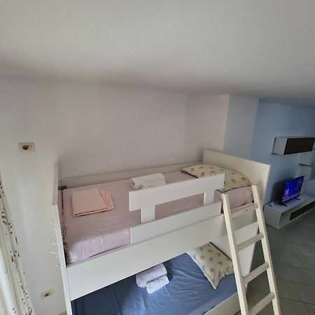 Siar Apartment Tirana Esterno foto